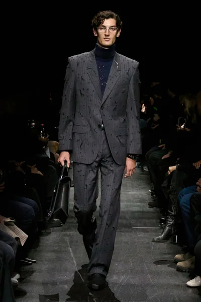 Look 5